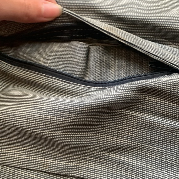 Men’s grey dress pants with pockets and a black zipper. Size small - Picture 4 of 7